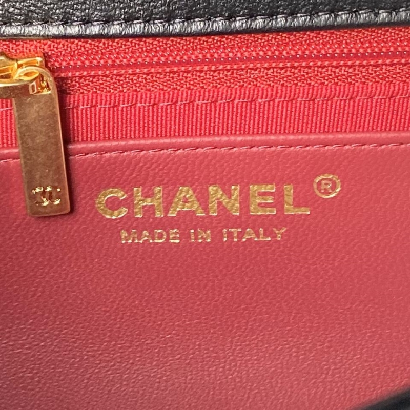 Chanel 19 Bags